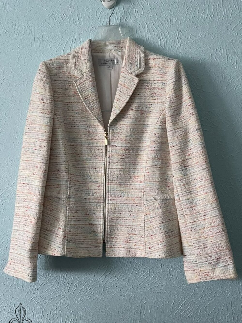 🌼Boucle Tahari Skirt Suit🌼